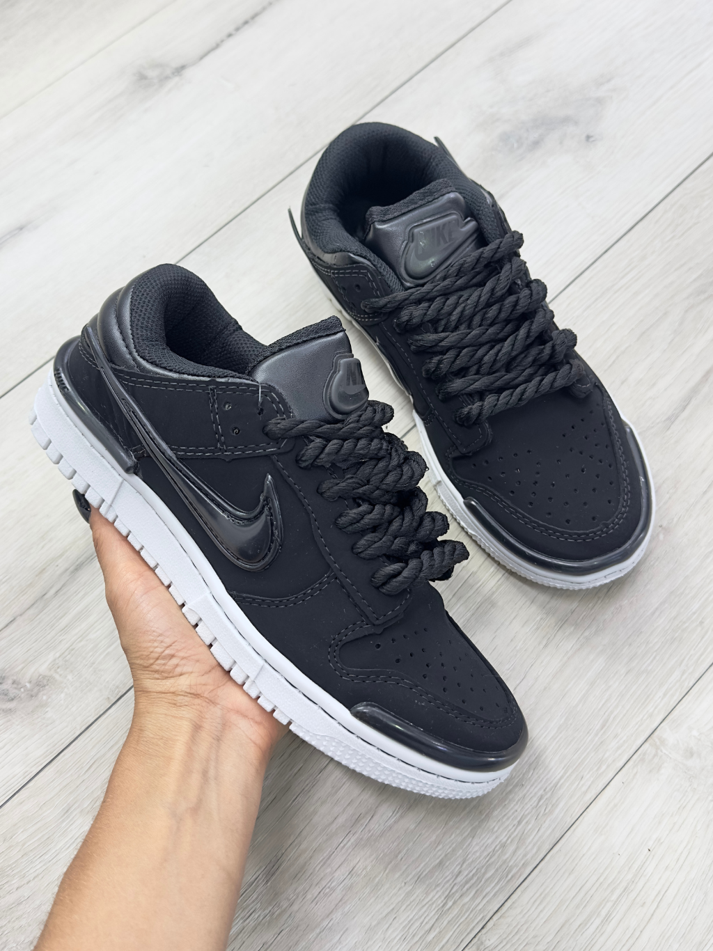 DK Twist Low Black