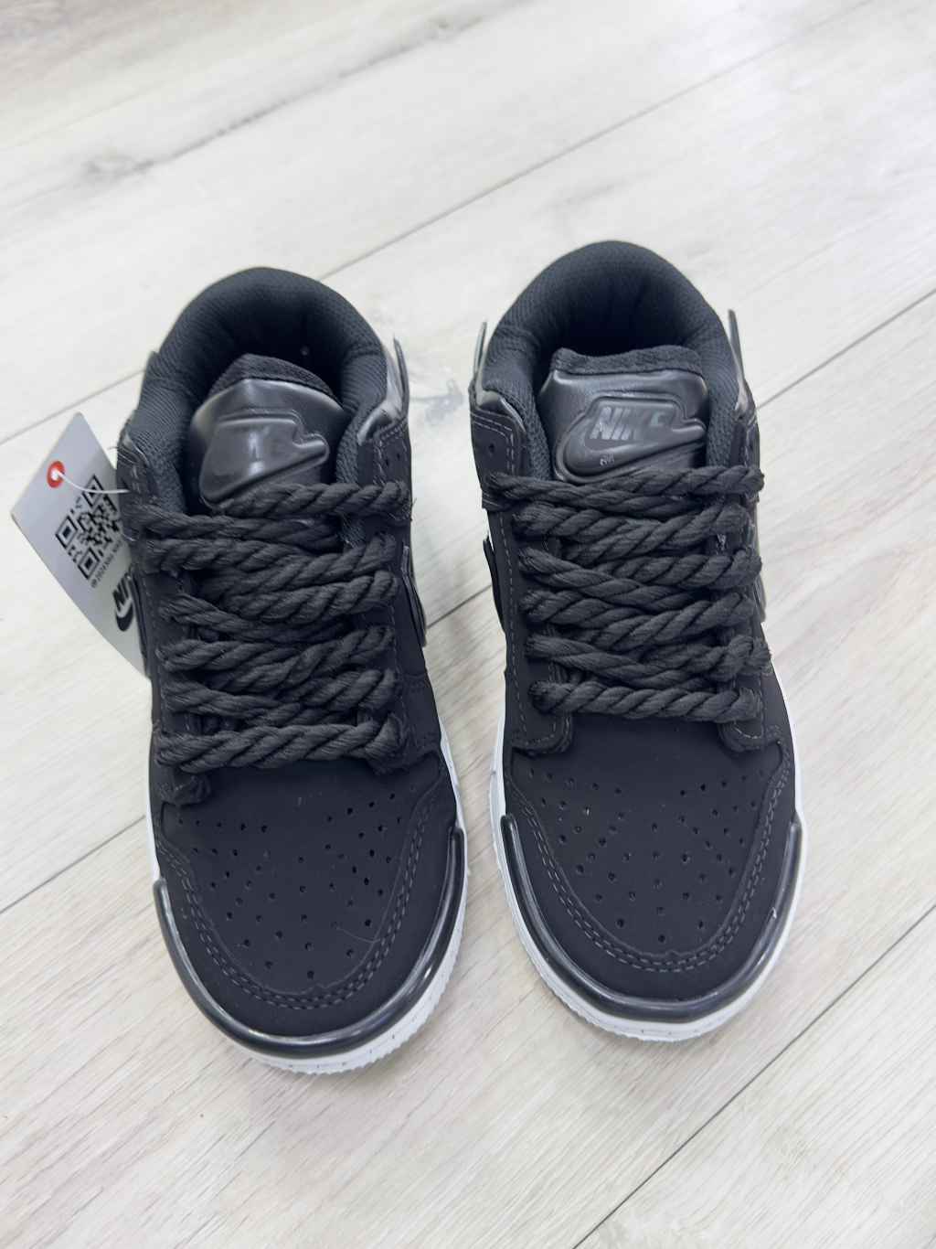DK Twist Low Black