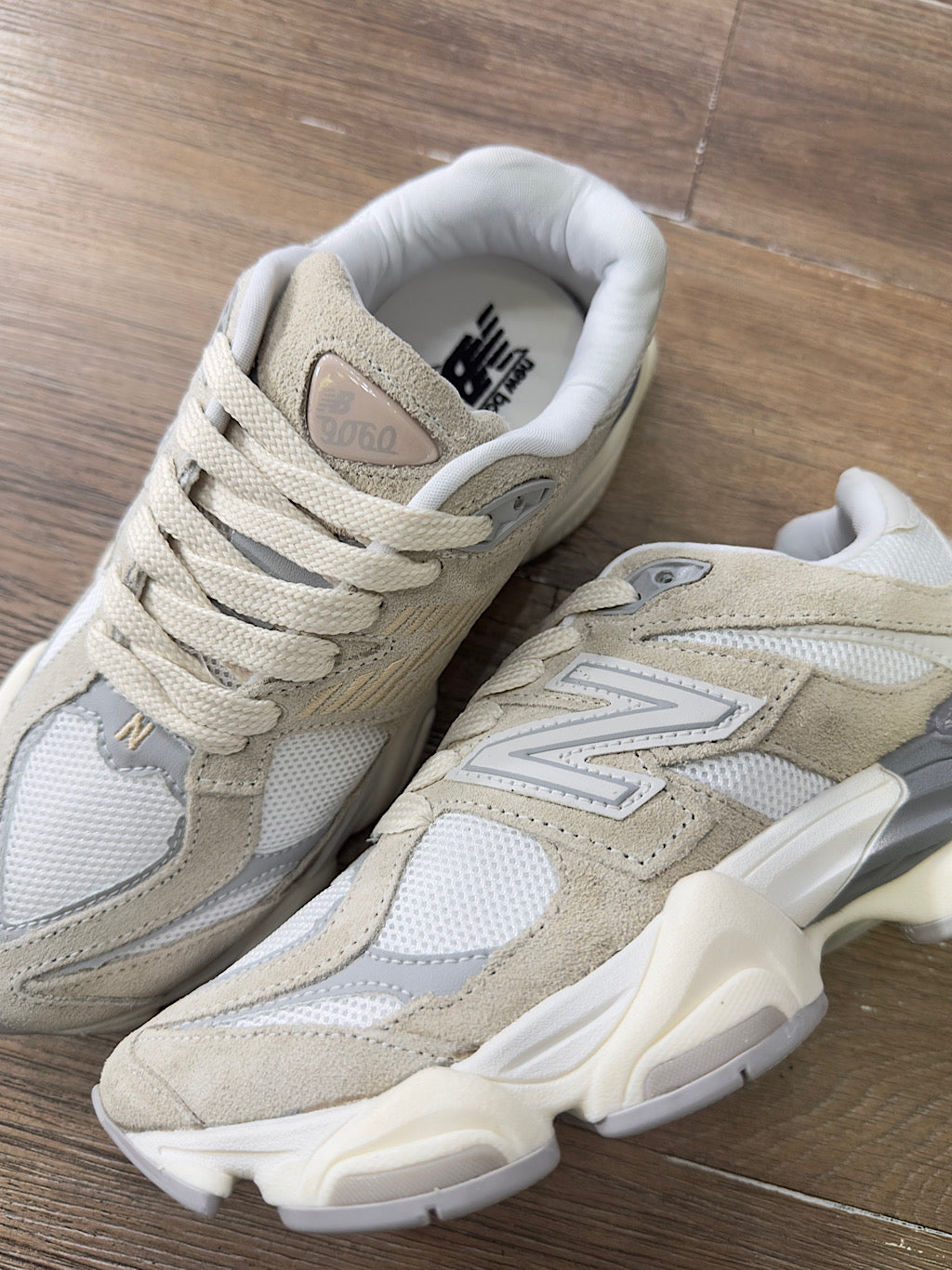NB9060 Cinza/Nude