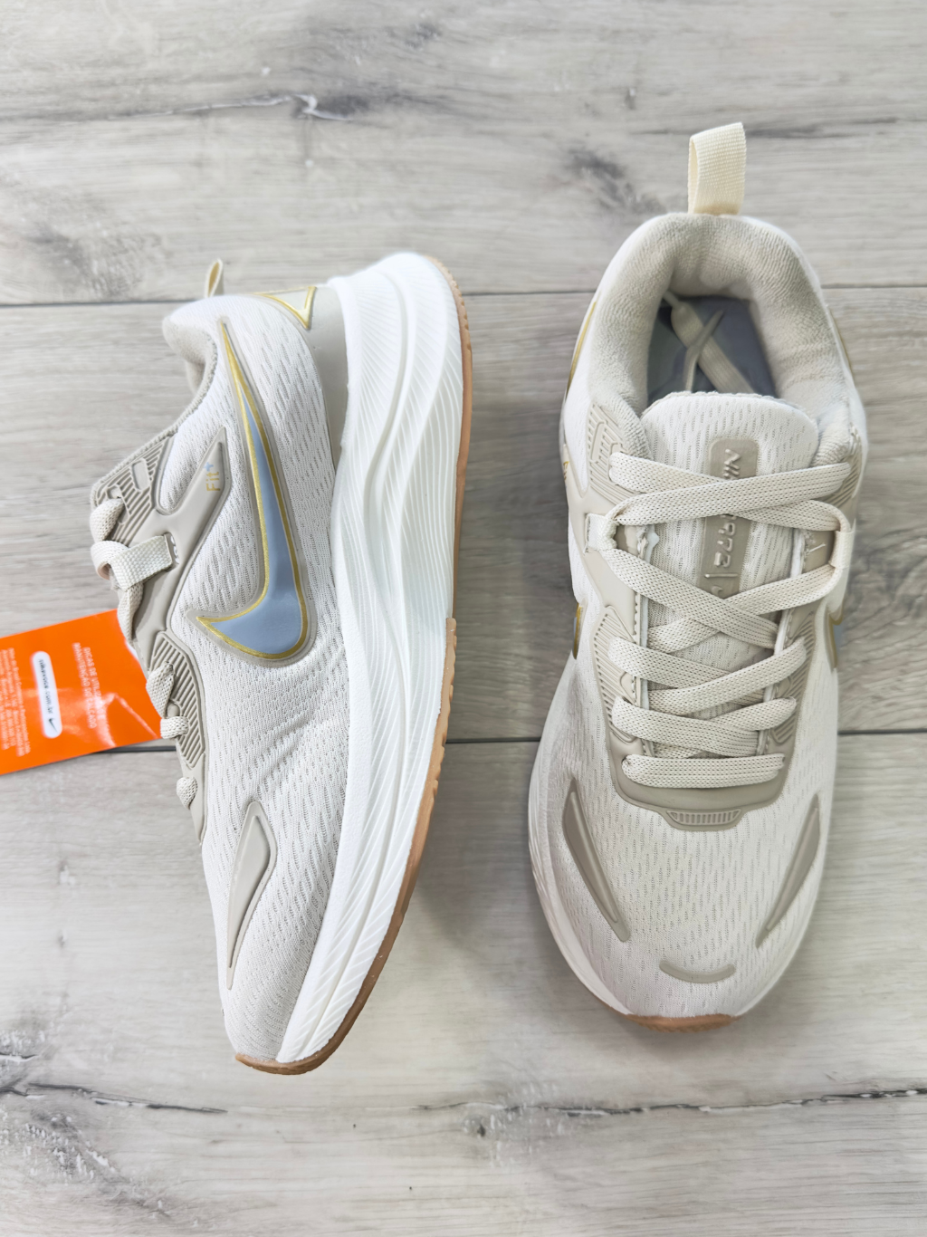 Nk Fit+ Bege e Dourado