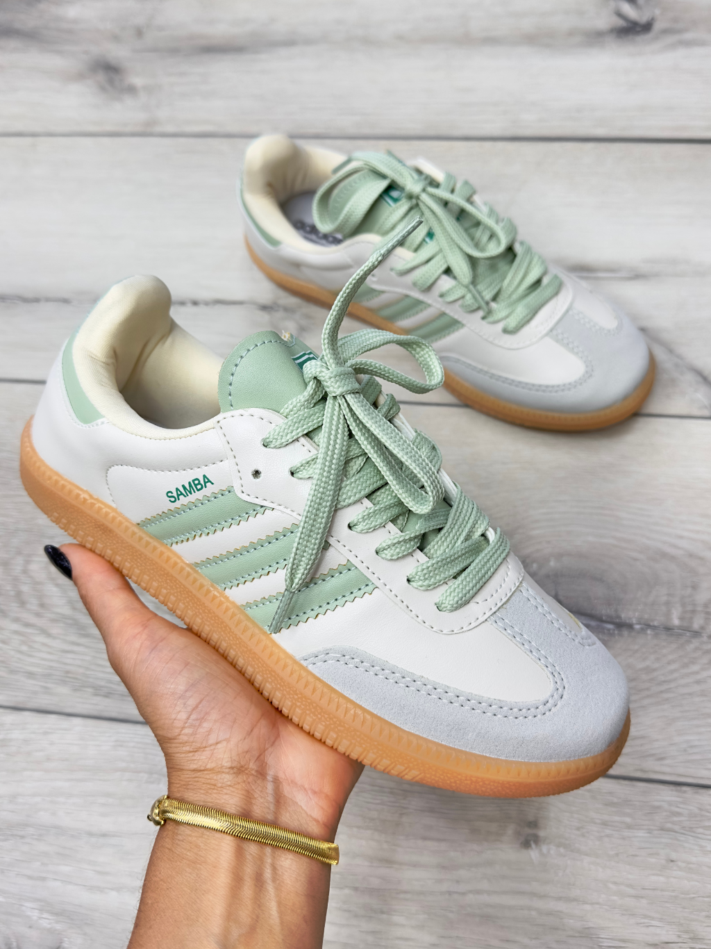 Samba Nude e Verde