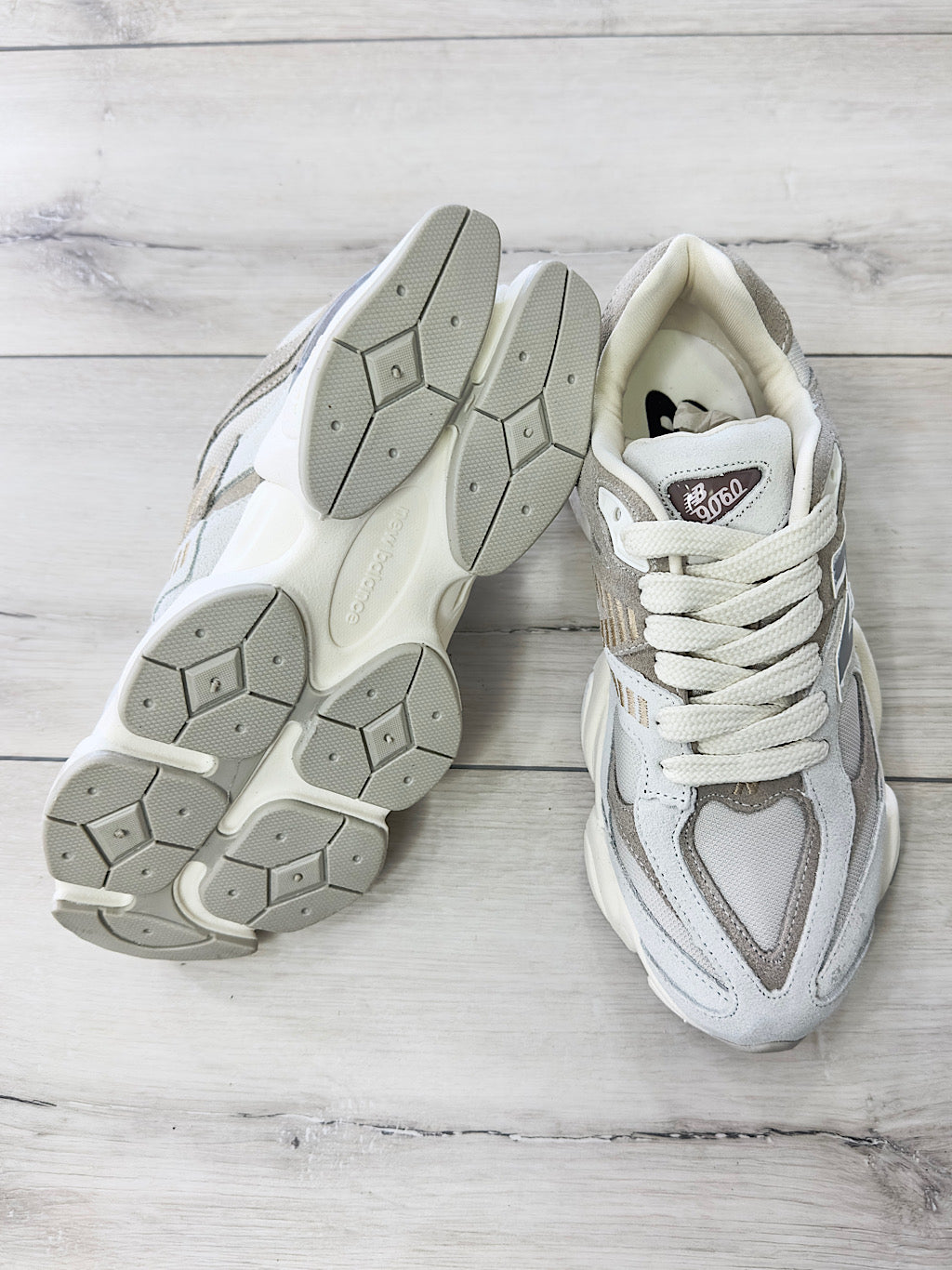NB9060 Bege