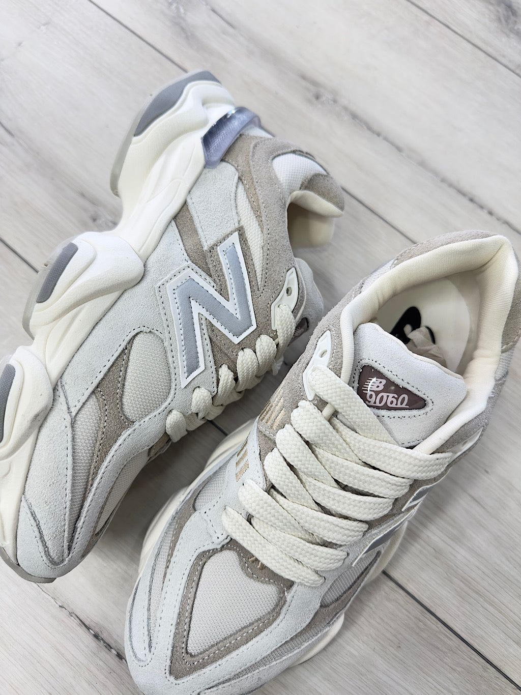 NB9060 Bege