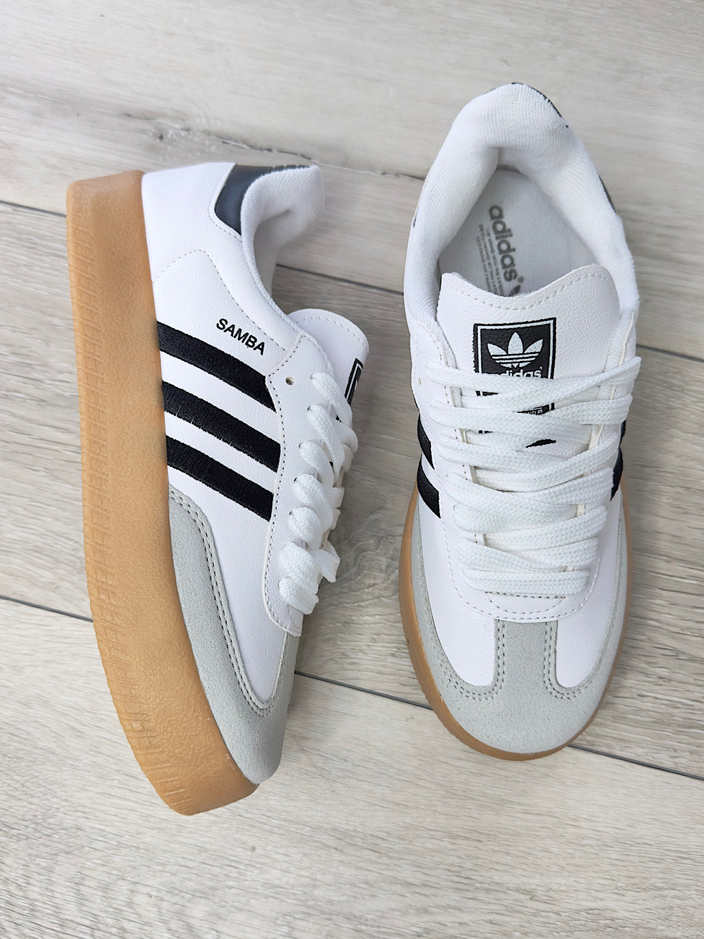 Sambae Branco e Preto