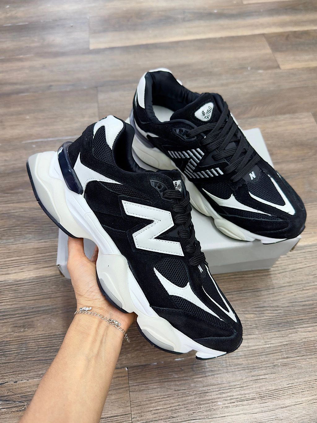 NB9060 Preto e Branco