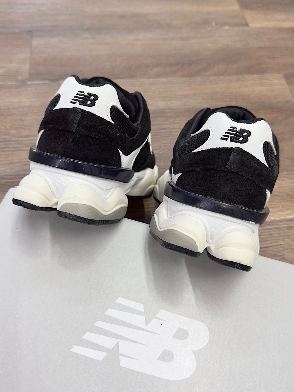 NB9060 Preto e Branco