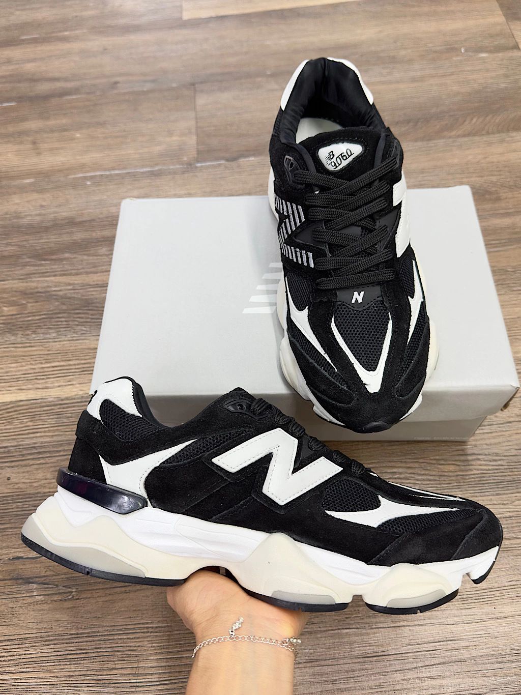 NB9060 Preto e Branco