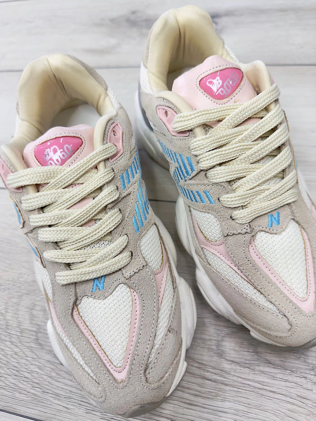 NB9060 Bege/Rosa