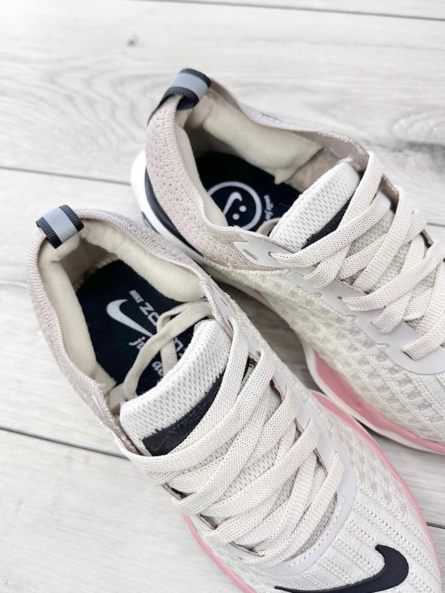 Zoom X FlyKnit Rose