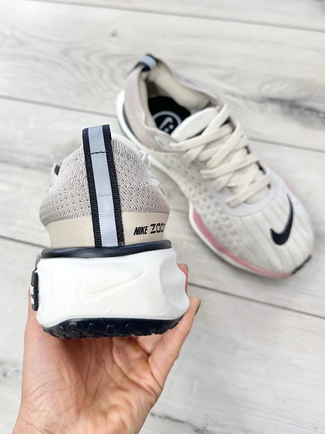 Zoom X FlyKnit Rose